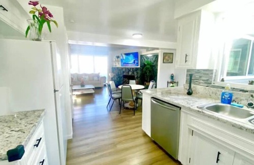 Chinatown Apartment | Center Vegas Bedroom R