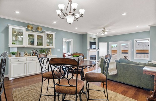 Lake Hamilton Apartment | Central 137 on Lake Hamilton - close to Oaklawn and downtown!