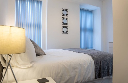 Kettering House | Central 2-Bedroom Home with Wifi in Kettering