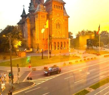 Old City Apartment | CENTRAL 2 CAMERE CU VIEW P-ta VICTORIEI