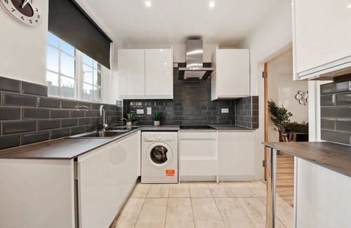 City of Westminster Apartment | Central 2B Apartment Next to Hyde Park
