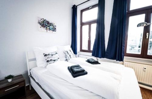 Lindenau Apartment | Central 3 Bedroom Apt. close to the Arena and Stadium *up to 8 people*
