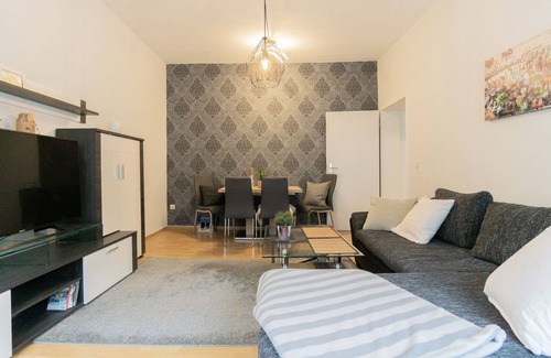 Cottbus Apartment | *Central 50m2 Kitchen Washer Netflix Parking