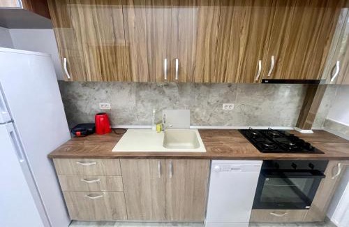 Sector 5 Apartment | Central Adress CD12
