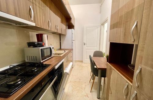 Sector 5 Apartment | Central Adress CD22
