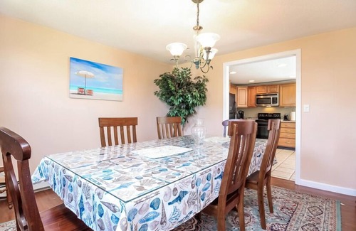 Eastward Look House | Central air, large yard, first floor bedrooms, walk to Scarborough Beach!