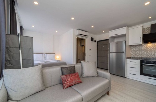 Eski Lara Apartment | Central and Modern Flat in Muratpasa