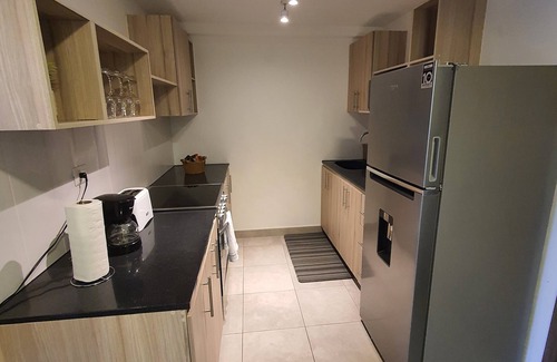 Zona 4 Apartment | Central Apartment + Parking + Airport Transfer + 2 Beths