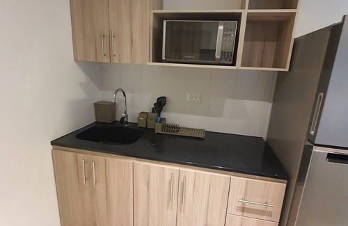 Zona 4 Apartment | Central Apartment + Parking + Airport Transfer + 2 Beths