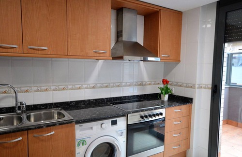 Sant Pere Pescador Apartment | Central Apartment with Pool, Garden, WiFi, A/C & Terrace – Ideal for Families