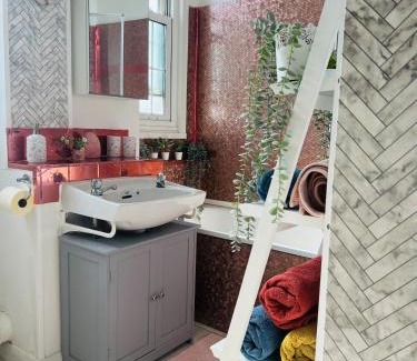 Riverside Apartment | Central Apartment In London Bridge!