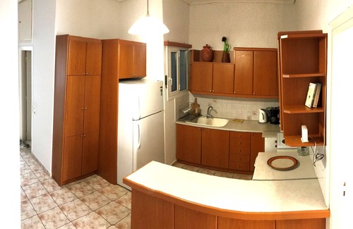 Loutraki Apartment | Central Apartment just 100m from the beach!