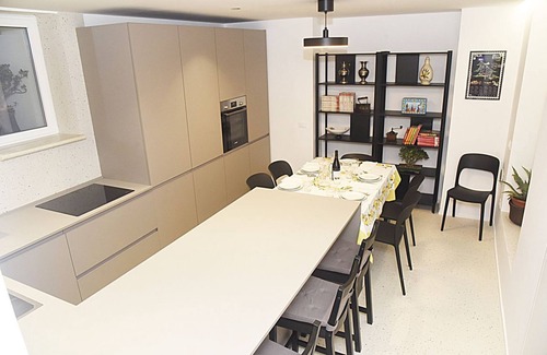 Gubbio Apartment | Central apartment that can accommodate up to 6 people, located in the east area (S. Martino-S. Lucia area) of Gubbio, in the hamlet of Perugia, a 300m walk from Teatro Romano and a 10 min walk from Piazza Grande and Palazzo dei Consoli.The flat consists