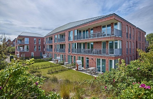 Langeoog Apartment | Central apartment with sunny terrace, sauna in the house - only 300 m to the beach!