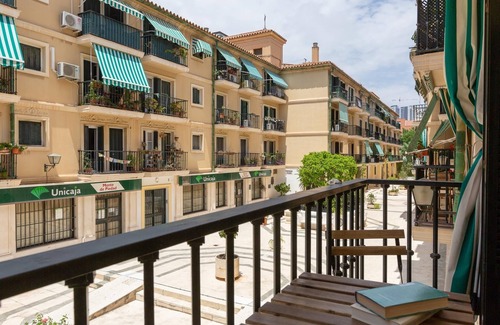 La Goleta Apartment | Central apartment with patio and parking
