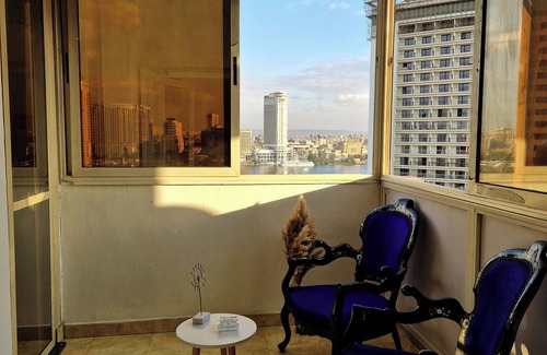 Al Duqqi Apartment | Central Apt with a Panoramic view over Cairo & Nile