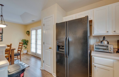 Austell House | Central Austell Home w/Furnished Deck & Grill!