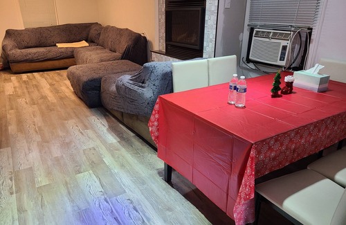 Bethlehem Apartment | Central Bethlehem warm welcoming 2nd FL twin home
