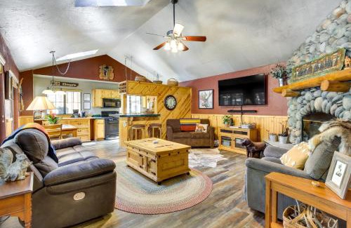Big Bear Lake House | Central Big Bear Lake Retreat with Private Hot Tub!