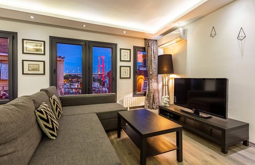 Ortakoy Apartment | Central Bosphorus Flat, Ortakoy