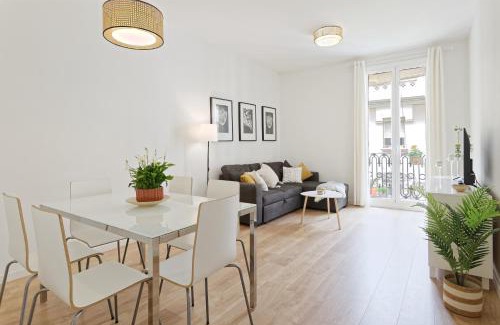 El Poble-sec Apartment | CENTRAL & BRIGHT APARTMENT!