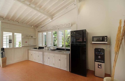 Batu Bolong Villa | Central Canggu close to the beach – Villa Estel