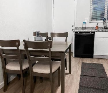 Casa Grande Apartment | Central Casa Grande 3Bed, with Full Kitchen, backyard and W&D