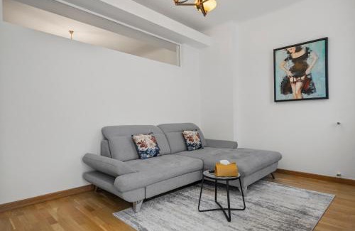 Bucharest City-Centre Apartment | Central Charm by Victoriei