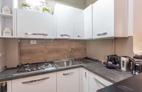 Rione V Ponte Apartment | Central Charm near Piazza Navona - Cozy Loft for 2