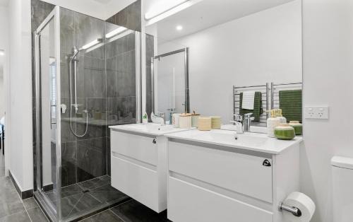 Te Aro Apartment | Central & Chic in the Capital