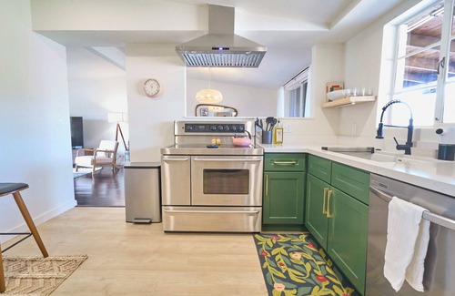 Colonia Del Valle House | Central Chic MidCentury, Hot Tub, Fenced Yard, Guests Rave "Super Clean"
