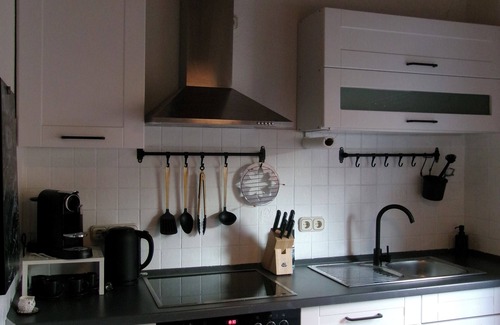 Solingen Condo | Central, cozy apartment with its own terrace and private parking space