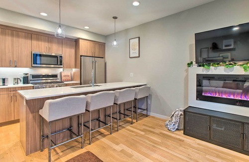 Baker House | Central Denver Home w/ Rooftop Terrace & Fire Pit!