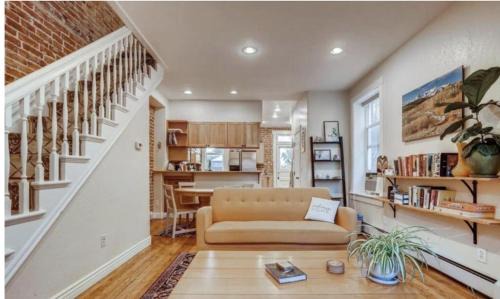 San Rafael House | Central Denver Townhome Close To Historic Neighborhood