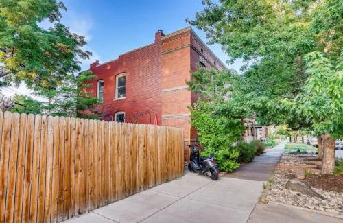 San Rafael House | Central Denver Townhome Close To Historic Neighborhood