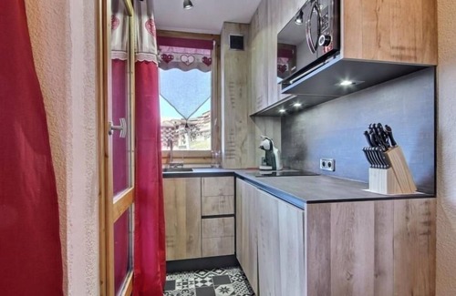 Belle Plagne Apartment | Central divisible studio for 4 people with balcony in Belle Plagne