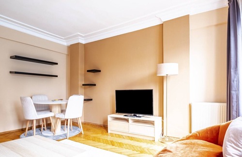 Ortakoy Apartment | Central Flat 500 m to Yildiz Park in Besiktas