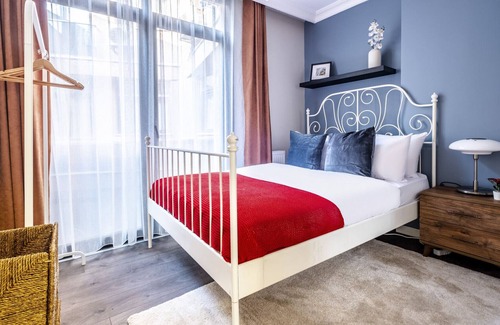 Sisli Apartment | Central Flat with Sleek Interior in Sisli