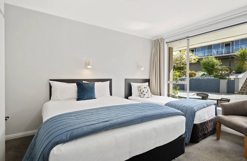 Lowburn Hotel | Central Gateway Motel