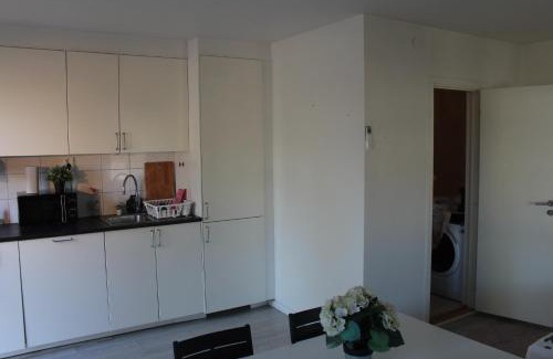 Abbekas Apartment | Central Ground Floor Flat Near Beach & Transit