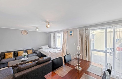 Epsom House | Central Haven - Auckland Central Holiday Home
