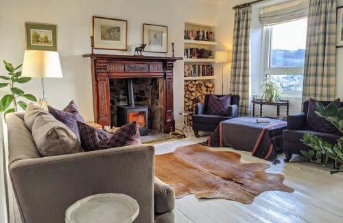 Hawick Apartment | Central Hawick spacious stylish flat with log burner