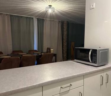 Gewerbeschule Apartment | Central Hideaway Garden, Parking, Cinema,4,5rooms