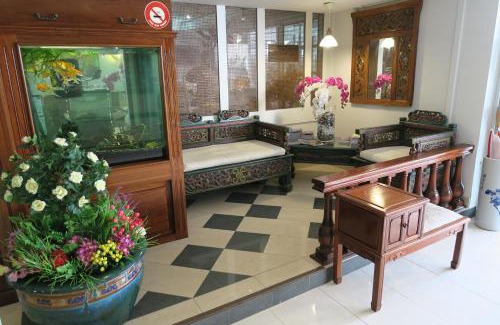 Saint-Denis Hotel | Central Hotel