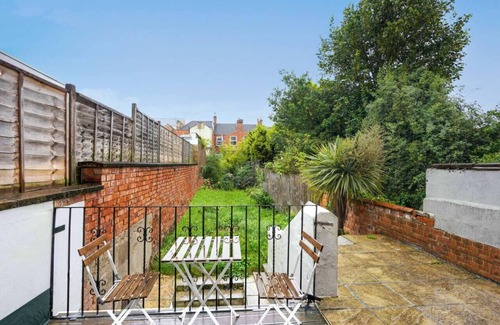 Northampton House | Central House - Pool Table, SmartTV, Wifi+Parking
