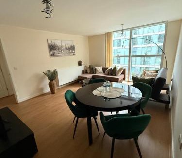 Central Milton Keynes Apartment | Central Hub Flat