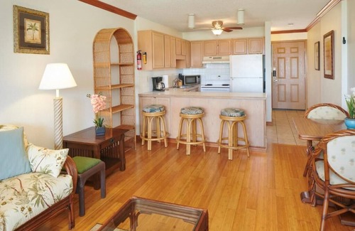 Nawiliwili Apartment | Central Kauai Location – Walk to Beach, Enjoy Pool & Explore the Island Easily