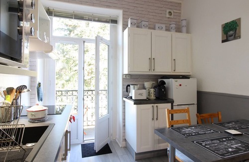 La Bourboule Apartment | Central La Bourboule Apartment - Cozy 2 Bedroom with Balcony & WiFi