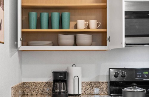 Reno/Tahoe Airport Apartment | Central Location | Free Parking