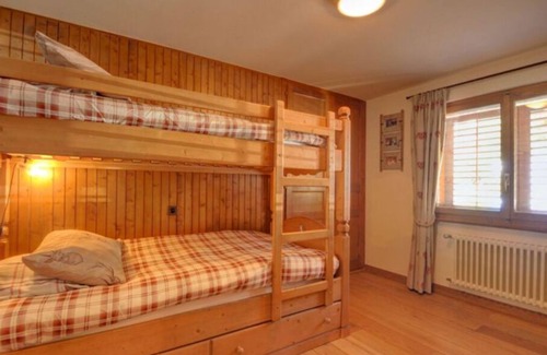 Bruson Apartment | Central Location just 2 minutes from Le Medran